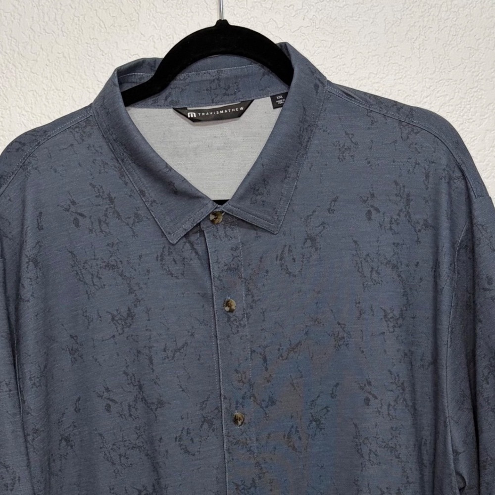 TravisMathew Mens XXL Short Sleeve Button Up Shirt Blue Grey Park MGM LogoFloral - Picture 3 of 7